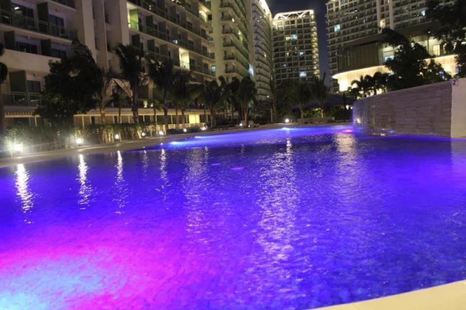 Azure Urban Resort A3 Near Airport Mall With Balcony Wavepool マニラ市 エクステリア 写真