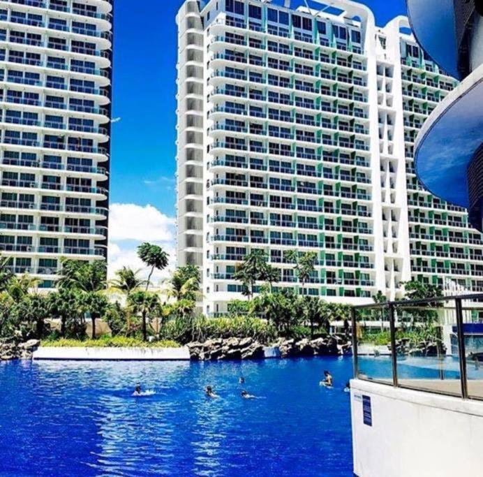 Azure Urban Resort A3 Near Airport Mall With Balcony Wavepool マニラ市 エクステリア 写真