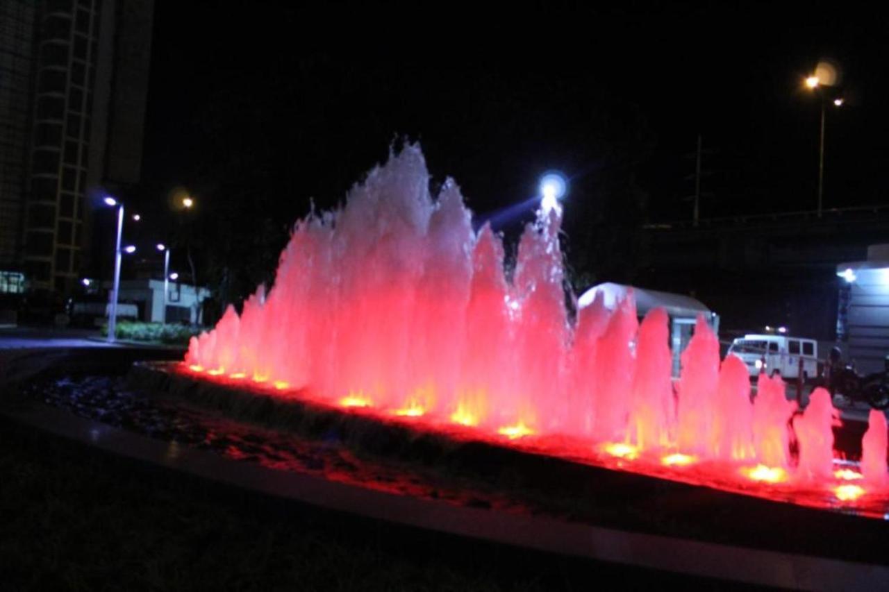 Azure Urban Resort A3 Near Airport Mall With Balcony Wavepool マニラ市 エクステリア 写真