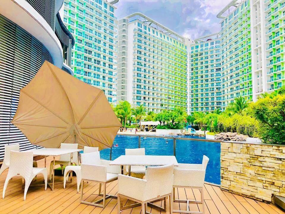 Azure Urban Resort A3 Near Airport Mall With Balcony Wavepool マニラ市 エクステリア 写真