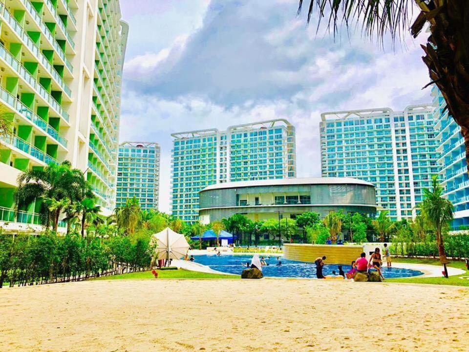 Azure Urban Resort A3 Near Airport Mall With Balcony Wavepool マニラ市 エクステリア 写真